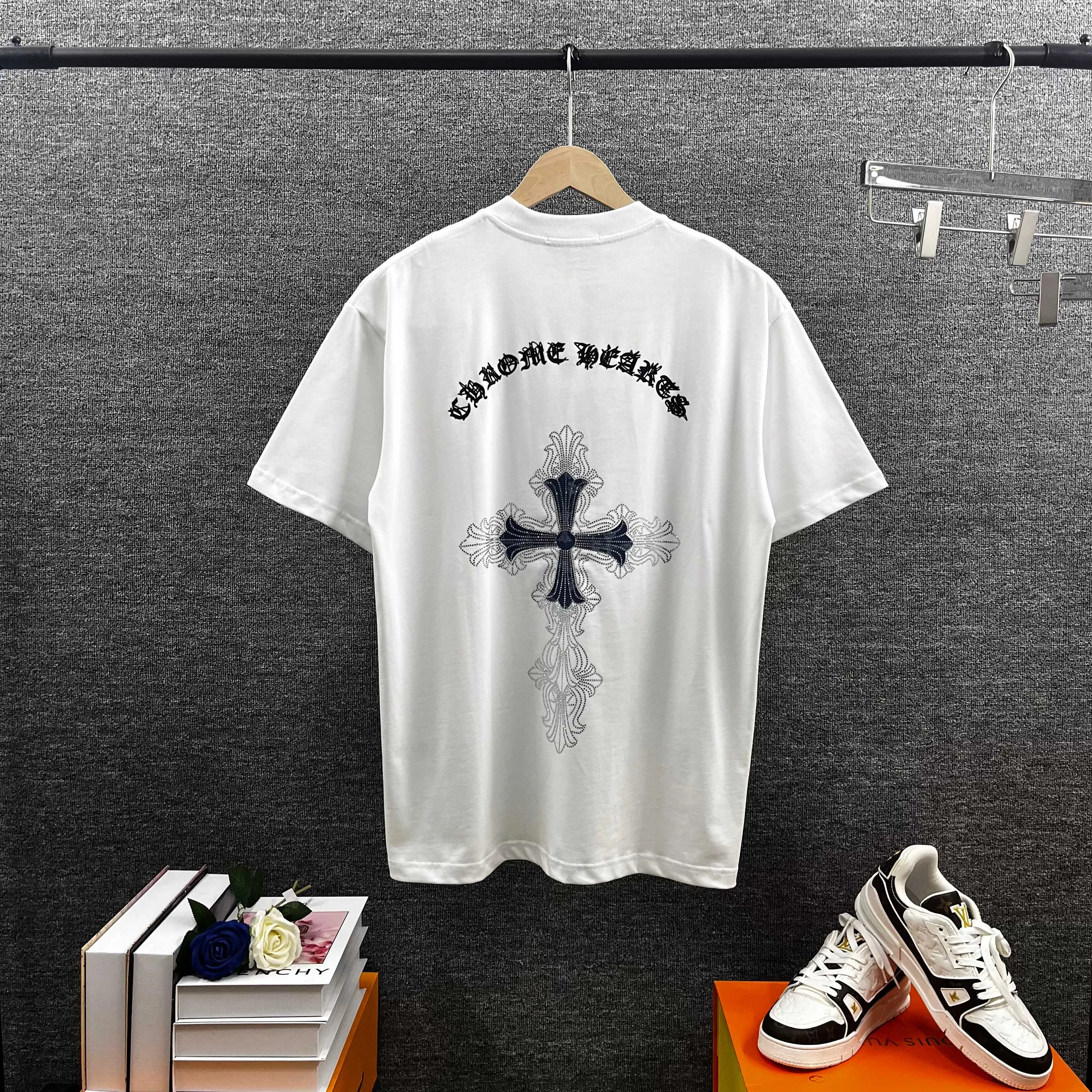 CH* * * *2025 New Arrival Classic + + T Same Style ：Black White Size： S （90-130 ） M （120-150 ） L （140-165 ） XL （160-180 ） XXL （180 ）